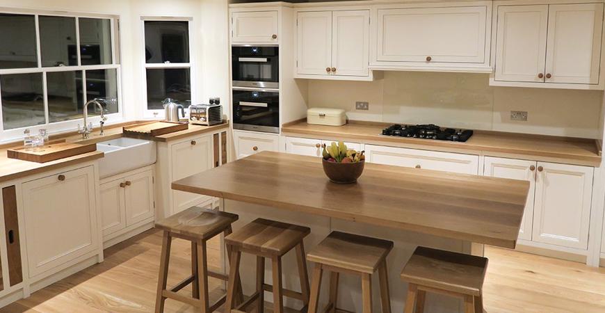 Worktops & Kitchen Fitting